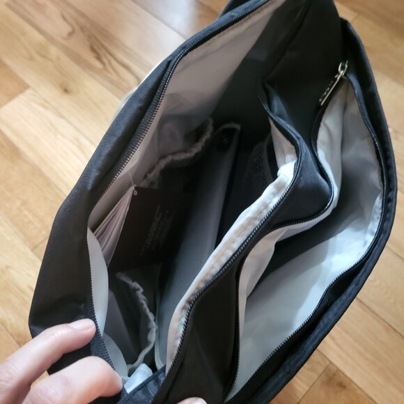 JJ Cole Diaper Bag Metra Baby Bag NWT Grey and Black - Picture 9 of 12